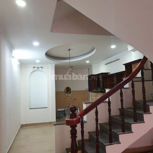 Chính chủ bán/cho thuê nhà 4 tầng hẻm 102 Cống Quỳnh, Quận 1
