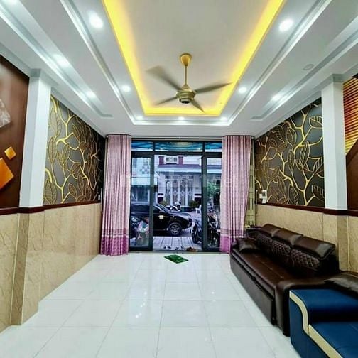 Bán nhà gấp An Dương Vương 1ty620tr 52m2 SHR