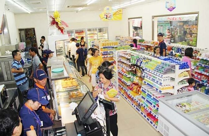 Tuyển nam/nữ trông coi cửa hàng và bán hàng tại quầy