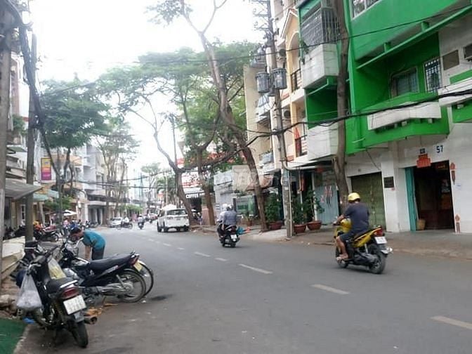 Cần bán nhà MTNB Bình Thới, Q.11, 56m2, 3 lầu, mới - đẹp, khu sầm uất