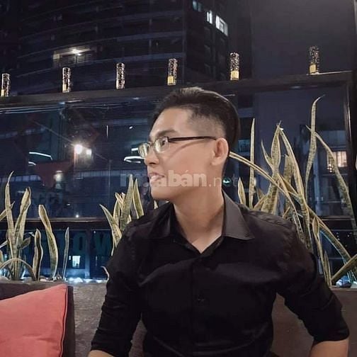 Em tên pha , đang tìm việc phụ vụ karaoke hay Bar