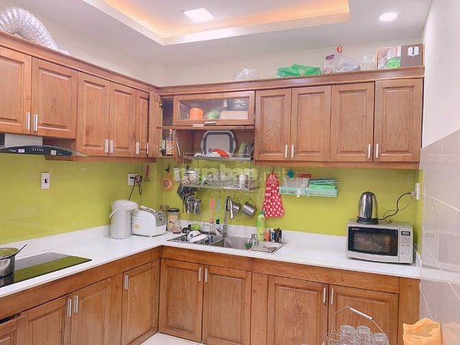 Bán nhà đường Nguyễn Tất Thành Quận 4, gần đại học Luật, 4x10m, 4 tầng