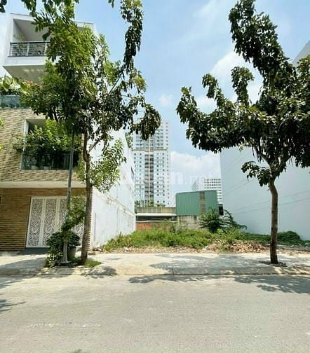 Đất 8 x 20m Hướng Tây Nam . Nam Long  PHÚ thuận .Q7