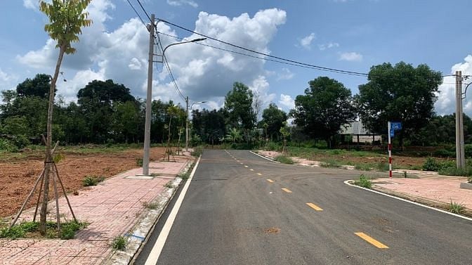 Bán lô đất SHR ngay gần TT Đồng Xoài, giá 900tr