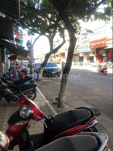 Cho thuê nhà mặt tiền Hùng Vương, 100m2