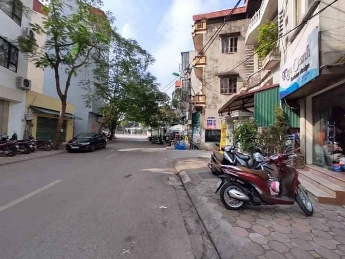Bán nhà Ái Mộ 48m2 - Vỉa hè - Ô tô tránh - K.doanh - Nhà đẹp - 8.95 tỷ