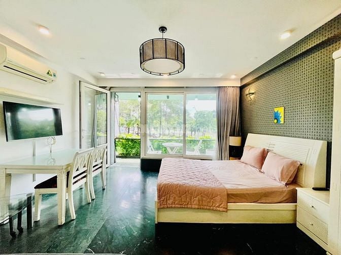 CHDV 1pn (50m2) view bờ kè Q1, thang máy, phòng trống vào ở liền