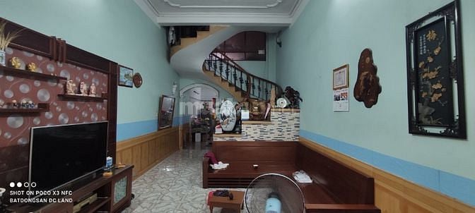 Bán nhà độc lập 72mx 3 tầng ngõ ôtô đỗ cửa đường Đông Khê Chỉ 3 tỷ