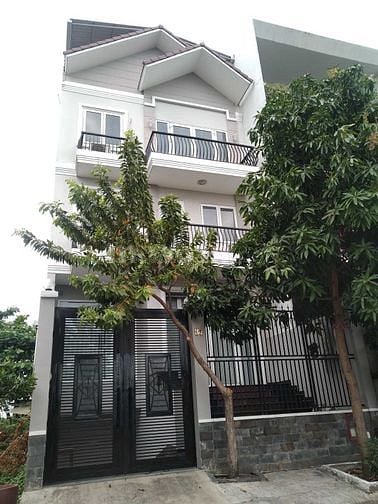 Bán nhà hầm trệt 2 lầu khu Trần Não, Bình An Q2.dt : 7x24. giá 37tỷ