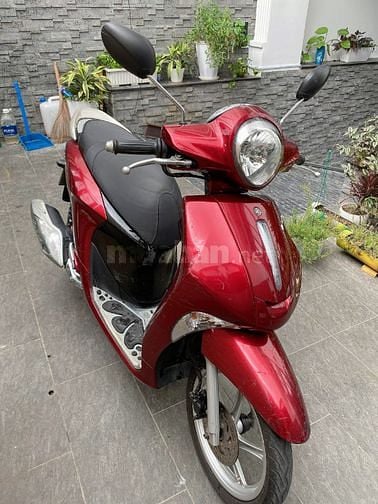Bán xe Yamaha Janus, màu đỏ, xe nữ sử dụng còn rất mới, đăng ký 2018