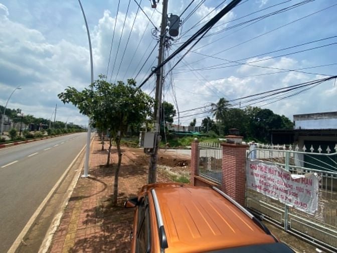 Cần cho thuê mặt bằng kinh doanh ngay ngã 4 đường QL56 và đường B
