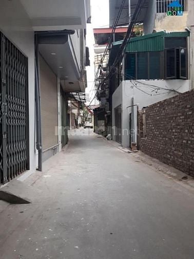 BÁN NHÀ BÁT KHỐI LONG BIÊN-45M2X3T-NGÕ THÔNG-Ô TÔ VÀO NHÀ-GIÁ 2,8 TỶ.