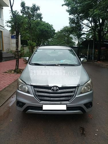 BÁN XE INNOVA 2009 G, VÔ ÍT ĐỒ CHƠI.