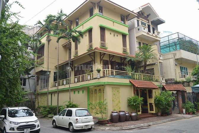 BÁN BIỆT THỰ LÔ GÓC VIP PHỐ GIẢNG VÕ, BA ĐÌNH 134.4 M2, GIÁ 75 TỶ