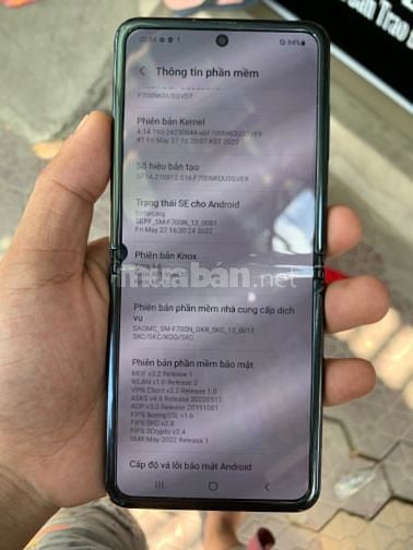 Z Flip ram 8/256 đẹp keng chữa cháy khá tốt có nhận giao lưu bù trừ