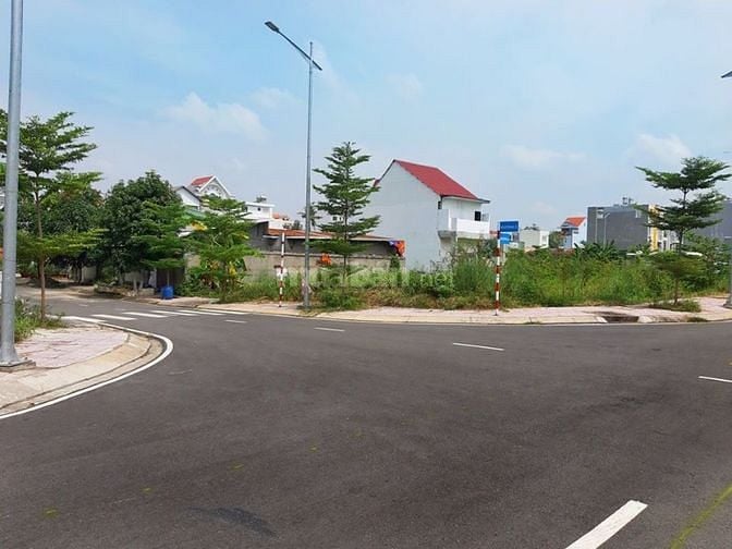 Bán gấp 5 lô đất MT Nguyễn Xí, Bình Thạnh -sổ riêng, lô 105m2 giá 2tỷ2