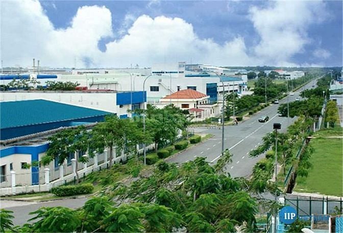 Xưởng Căn Góc Hai MT đường Khu Công Nghiệp Lê MInh Xuân, BC, DT 30x50m