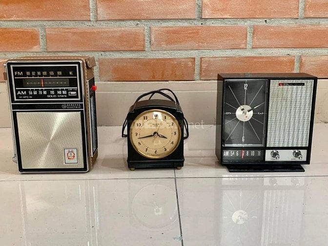 Bán Đồng hồ USA sử dụng điên 110v, Radio , Đồng hồ Radio JAPAN pin AAA