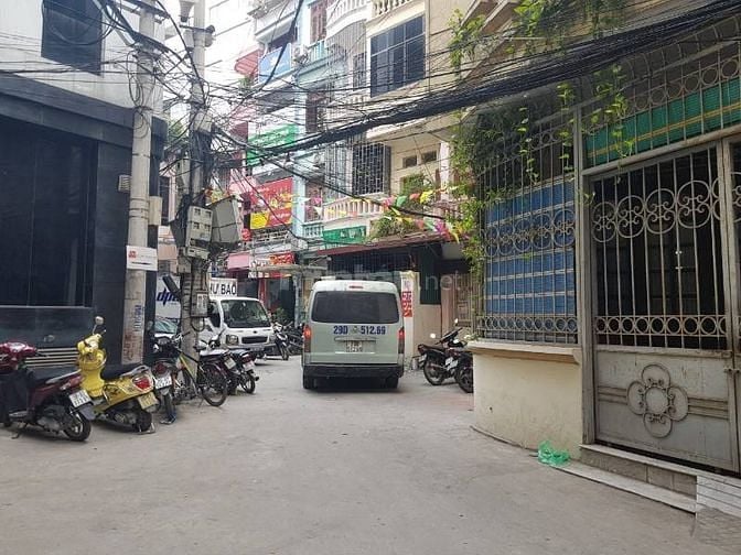 Bán nhà đầu ngõ 252 Tây Sơn, Đống Đa, 20m2, 4 tầng xây kiên cố, ngõ 6m