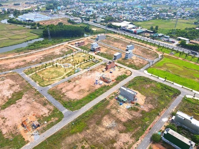 Bán đất KĐT Phú Mỹ, Quảng Ngãi,sẵn sổ, bank hỗ trợ 70%