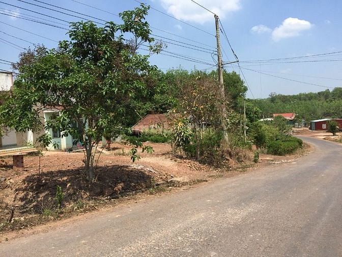 Kẹt tiền bán gấp đất TP Đồng Xoài 250m2 cạnh trường học cấp 2