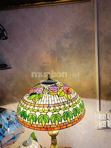 Đèn bàn tiffany chân cổ phong cách âu