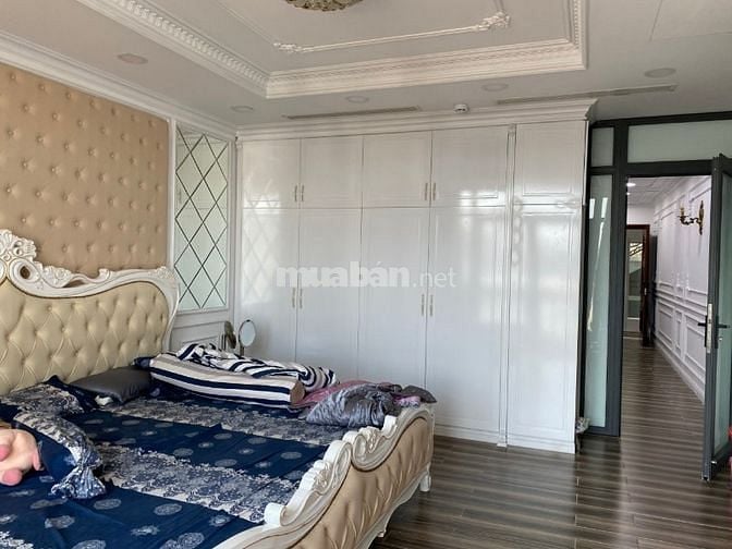 Mặt Tiền Lãnh Binh Thăng Q11 ( 2.7 * 8 ) 5 Lầu 5.3 Tỷ 