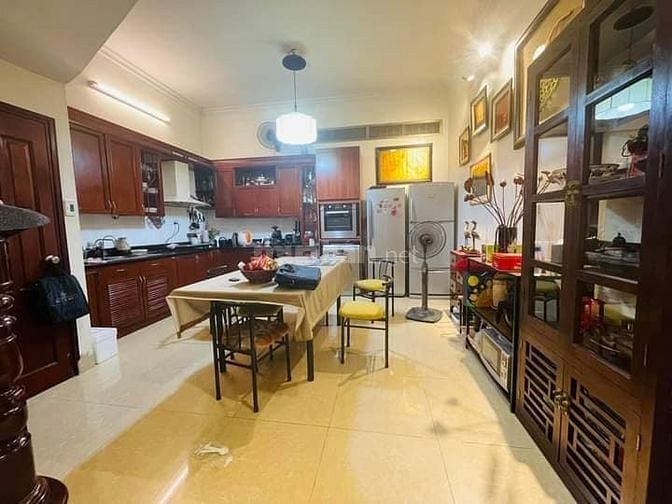  Bán nhà Khu Lê Hồng Phong giá 9.5 tỷ, 50mx5T, ở luôn