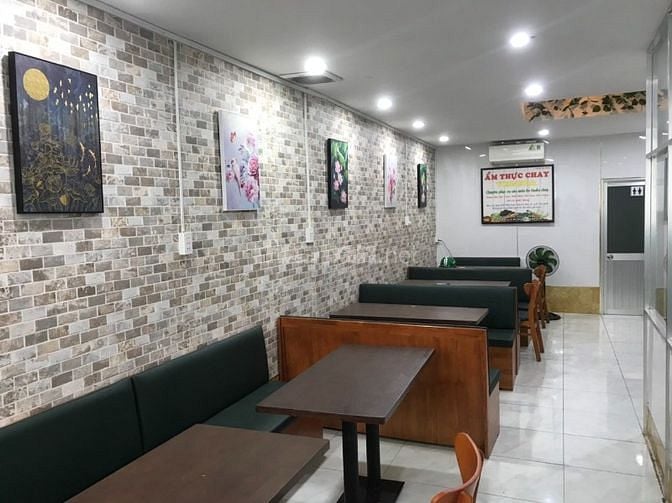 Sang Quán Ăn Chay Ngay Đường Lê Lai Quận 1