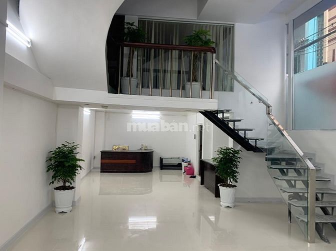 Nhà Măt Tiền, Nguyễn Tiểu La,dt: 70 m2, giá 21,5 tỷ,Phường 8, Quận 10.