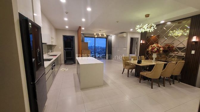 Bán căn hộ The Goldview Quận 4 diện tích 117m2, 3 phòng ngủ, 6,8 tỷ