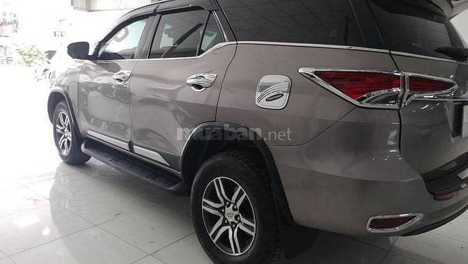 Bán Toyota Fotuner máy dầu 8C, số tự động, SX 2019