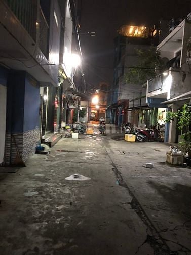 Bán gấp nhà - Hẻm Xe Tải -  103 Thái Phiên. DT : 38m. 