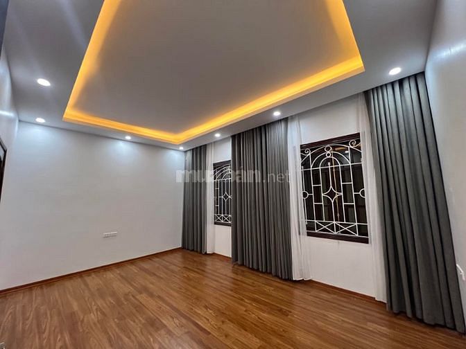Tôi cần bán nhà Thành Công giá 3.35 tỷ, 42mx4T, Mới đẹp, ngõ nông