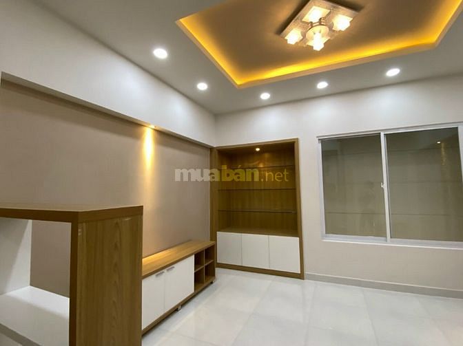 HXH đường Lạc Long Quân, Q.11. Dt: 4.3*10m, 4 lầu mới, giá 6.5 Tỷ TL 