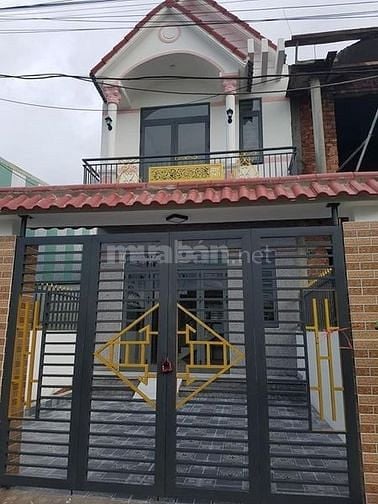 Nhà mới xay 4x14 giá 840tr ngay thị trấn đức hòa 