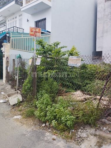 Bán lô đất đi nước ngoài, HXH, tiện xd ở hoặc làm văn phòng, nhà xưởng