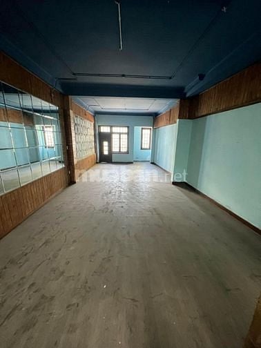 Cho thuê nhà 3,5 tầng Mt Nguyễn Văn Linh, chỉ với 31tr/th