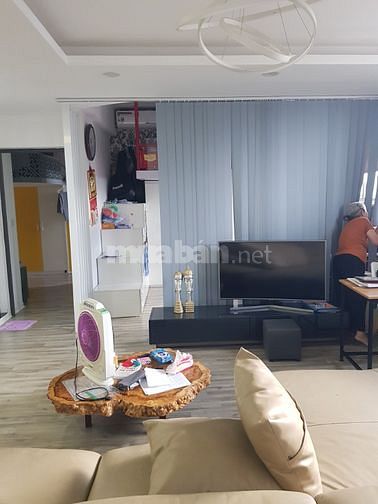 Chính chủ bán CHCC (Tầng 3) Kim Liên giá 2.5 tỷ, 72m (41m2). Ở luôn