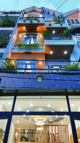 Siêu phẩm tuyệt đẹp phường 9  trệt 3 lầu hẻm thông 5m