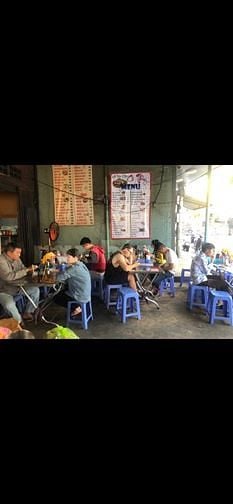 CẦN NAM NẤU BẾP CƠM MÌ XÀO GIÒN