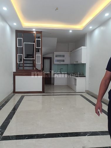 Bán nhà Trần Cung, cách phố 20m.