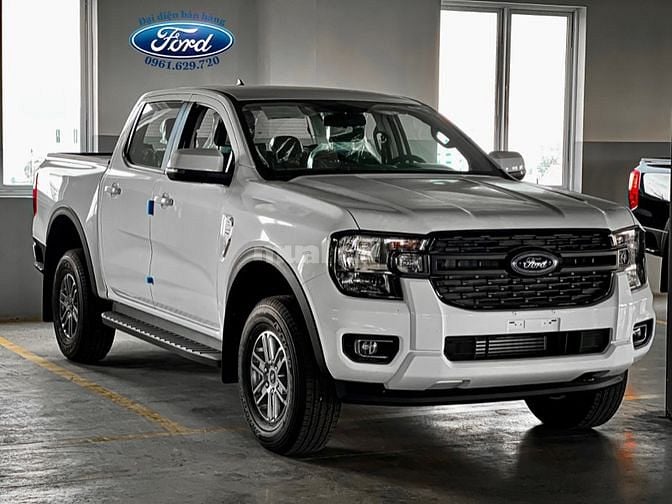 Ford Ranger XLS 2.0L AT 4x2 - Giá cực tốt