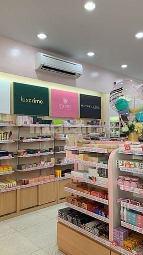 Shop Mỹ phẩm cận tết tuyển 2 nhân viên bán hàng tại gò vấp 