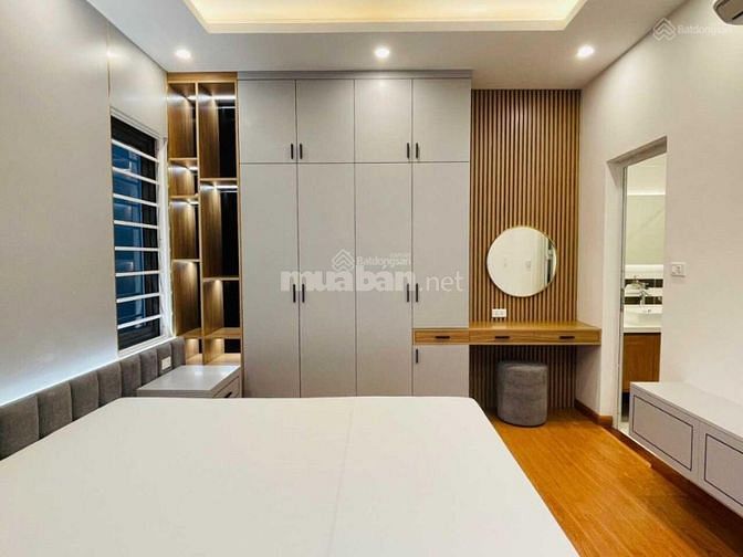 Bán nhà Xuân La, Tây Hồ 36m2 x 5 tầng full nội thất, gần Hồ Tây 4,7 tỷ