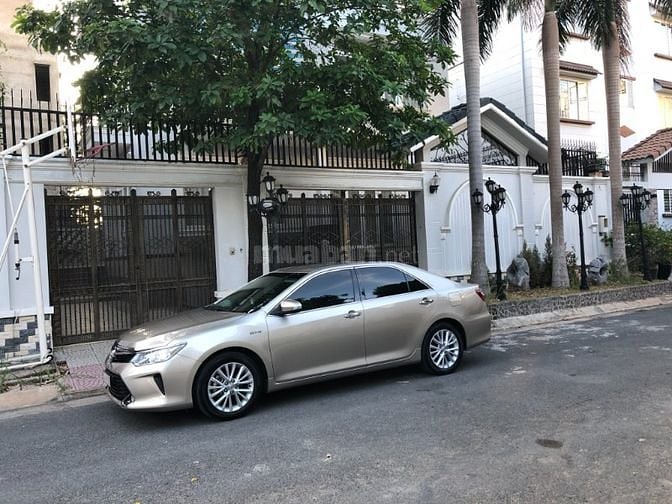 Bán xe Camry 2.0 đời 2017 (Xe nhà dùng)
