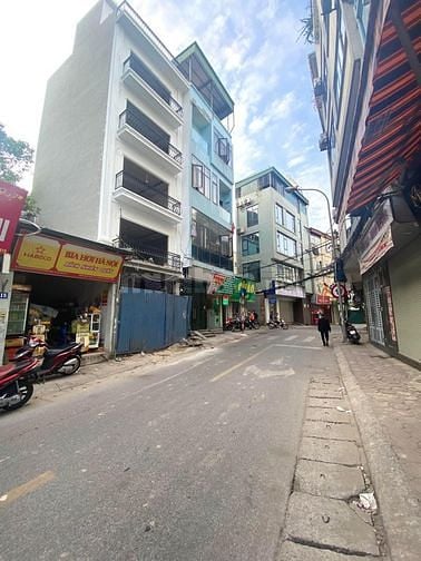 Lô đất ô tô tránh Trần Duy Hưng216m2x  9m giá chỉ 18,5 tỷ. 0975642126