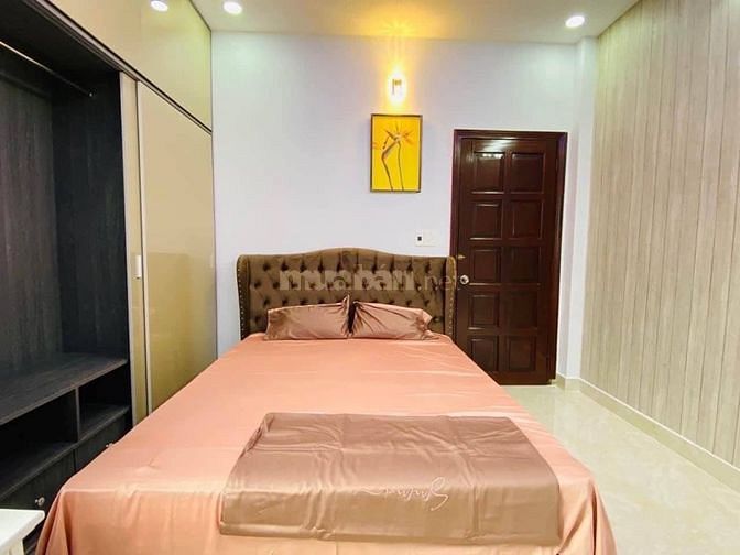 Nhà người thân em cần ra căn nhà 1 trệt 1lầu giá cả thương lượng