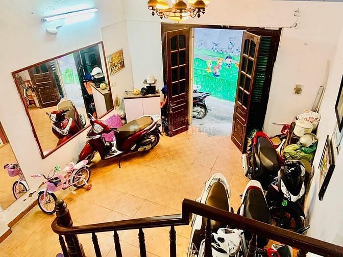 Bán nhà Núi Trúc, 3 mặt thoáng, dân trí tuyệt vời. 50m2x3T giá 5,5 tỷ