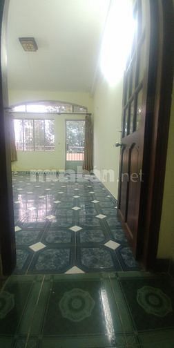 PHÒNG BAN CÔNG RỘNG RÃI THOÁNG MÁT NGAY MẶT TIỀN 3/2